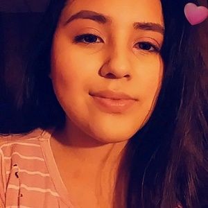 Meet your Posher, Yadira